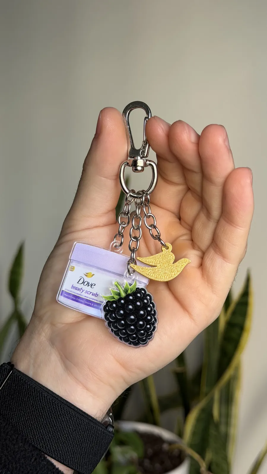 Charm personalizado Dove Beauty Scrub