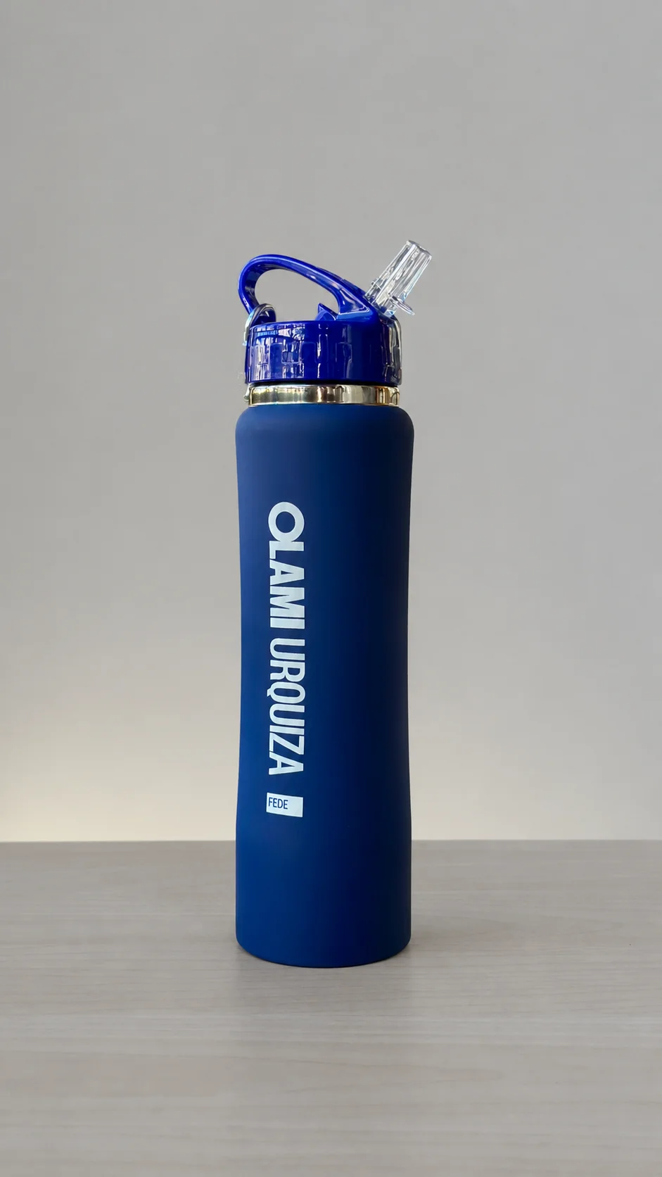 Botella térmica personalizada con branding Olami Urquiza