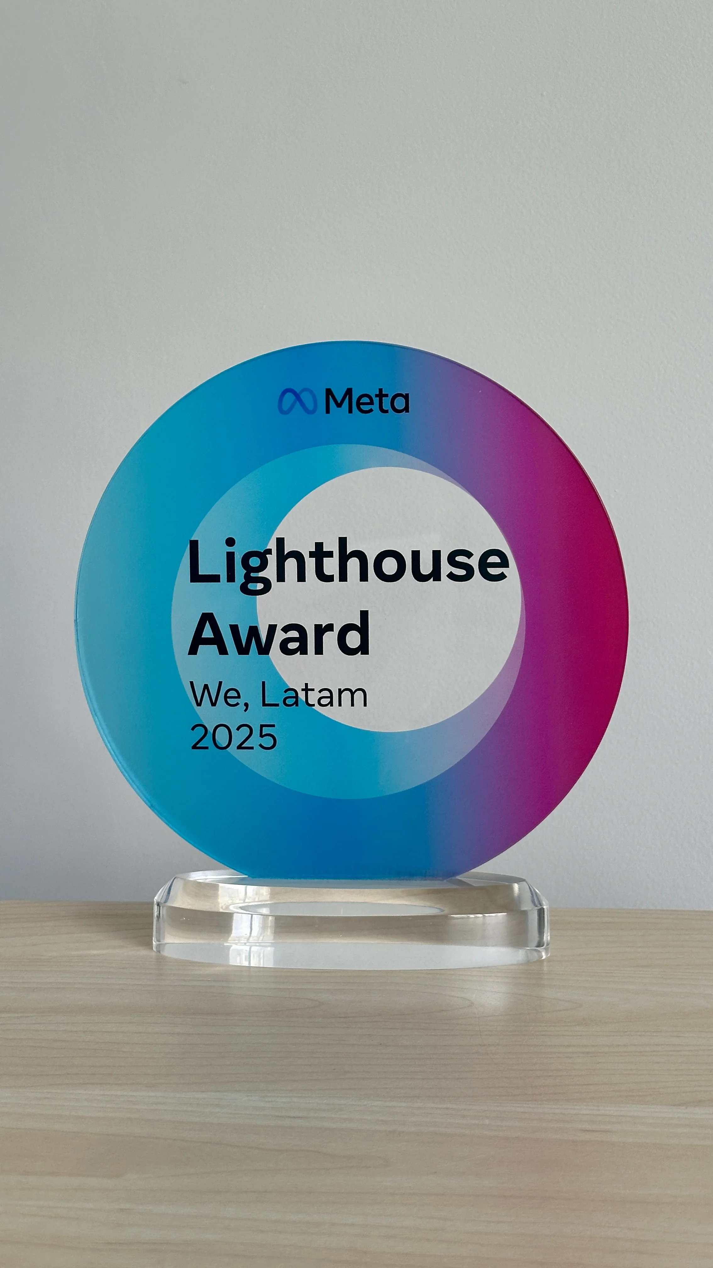 Premio acrílico Meta Lighthouse Award