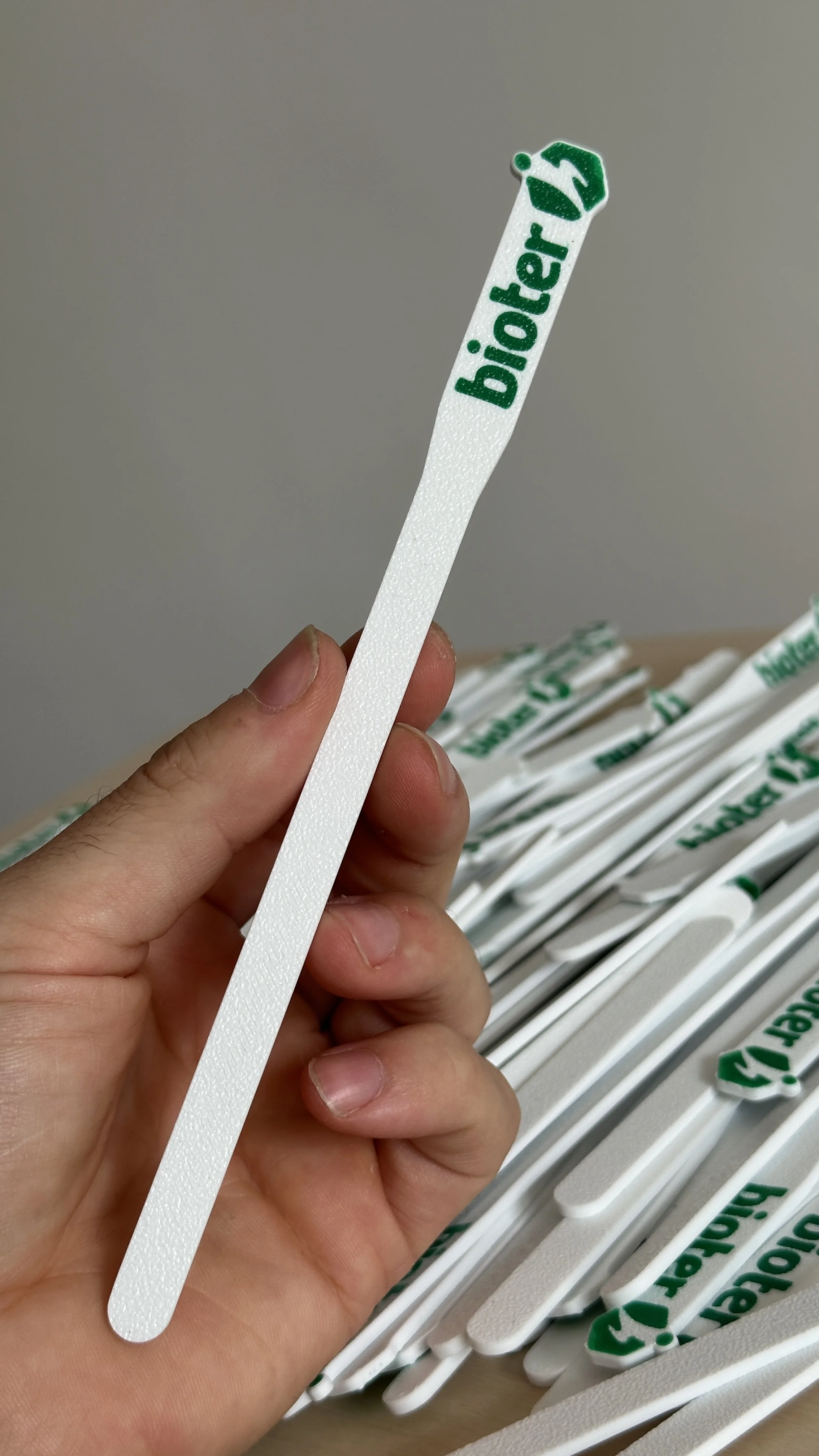 Revolvedores personalizados grabados Bioter